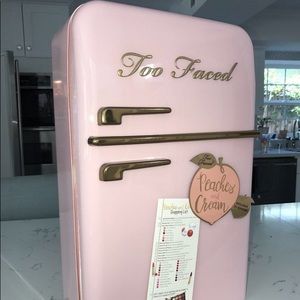 ISO Too Faced peachy fridge ISO